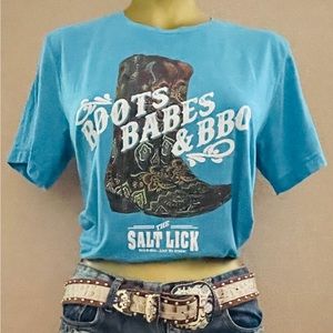 BOOTS Babes & BBQ Salt Lick COUNTRY Western COWBOY BOOT Motif TEE SHIRT M